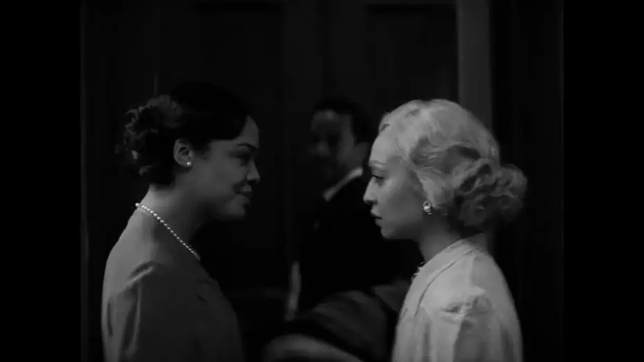 Video for the film Passing — Claroscuro   2021   Tráiler Español