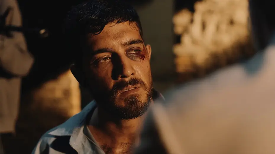 Video for the film Leal — Teaser trailer de 'Leal, solo hay una forma de vivir' | HEi Films