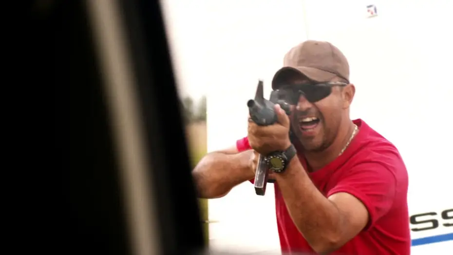 Video for the film Leal — Leal - Solo hay una forma de vivir - Solo en cines