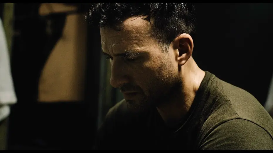 Video for the film Leal — Leal - Solo hay una forma de vivir