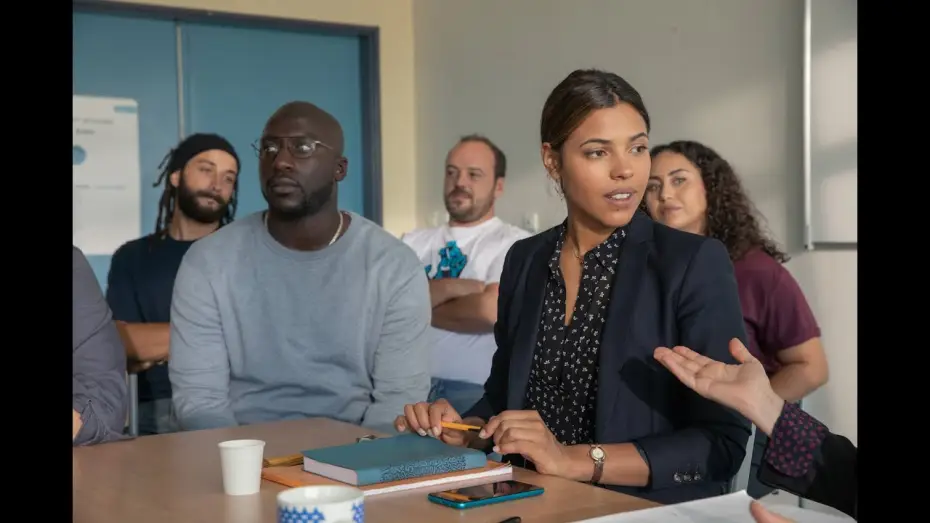 Video for the film School Life — Los profesores de Saint-Denis - Trailer español (HD)