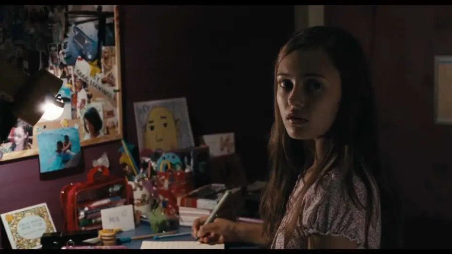 Video for the film Intruders — Intruders - Trailer italiano ufficiale