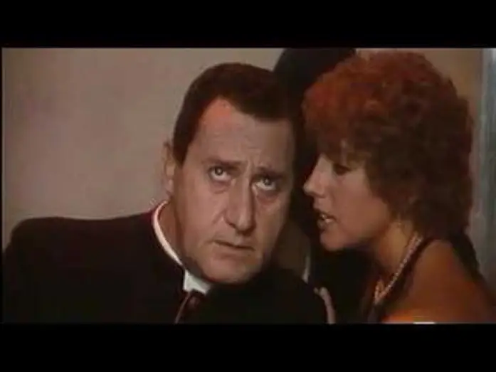Video for the film Strange Occasion — Alberto Sordi - Confessione in ascensore