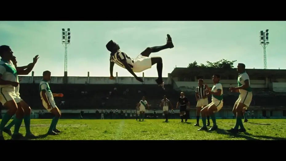 Video for the film Pelé: Birth of a Legend — Pelé, el nacimiento de una leyenda - Trailer español (HD)