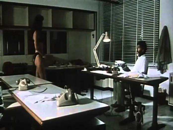 Video for the film My First 40 Years — I IMIEI PRIMI QUARANT'ANNI, con Carol Alt e Elliott Gould