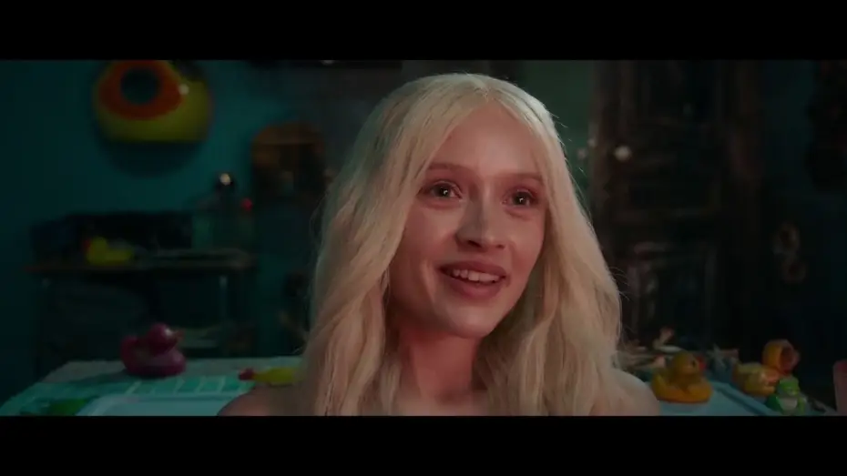 Video for the film A Mermaid in Paris — Une Sirène à Paris - Extrait : "Surprise" [VF]