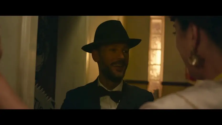Video for the film A Mermaid in Paris — Une Sirène à Paris - Extrait : "Rossy" [VF]