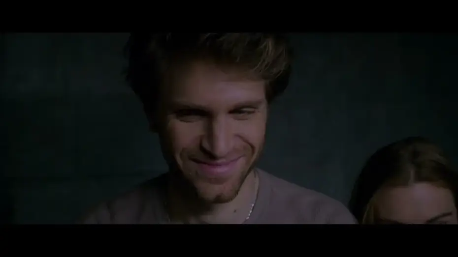 Video for the film Follow Me — Sin salida   2020   Tráiler Español