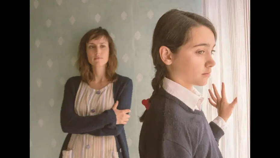 Video for the film Schoolgirls — Tráiler Oficial