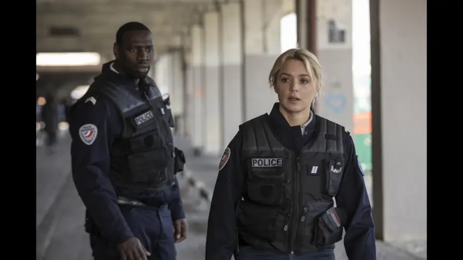 Video for the film Night Shift — Police - Trailer español