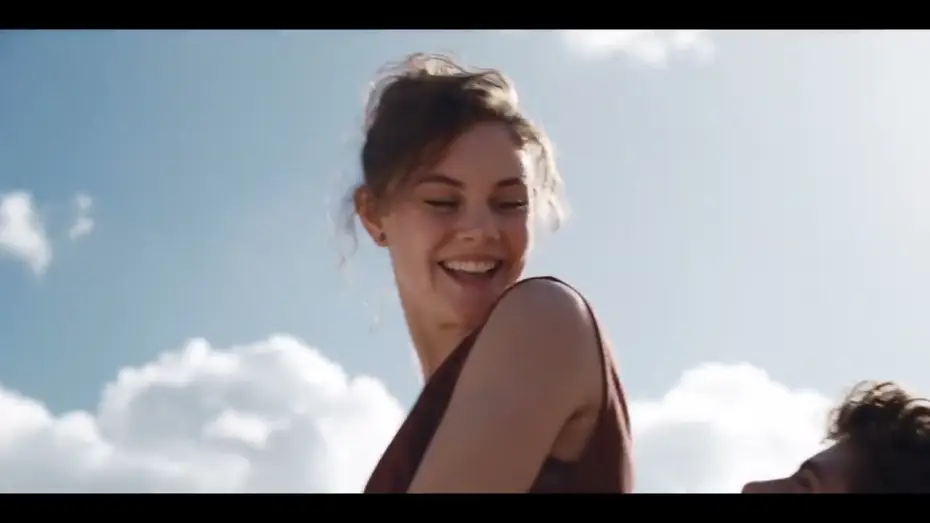 Video for the film Caught by a Wave — En la misma ola   2021   Tráiler Español