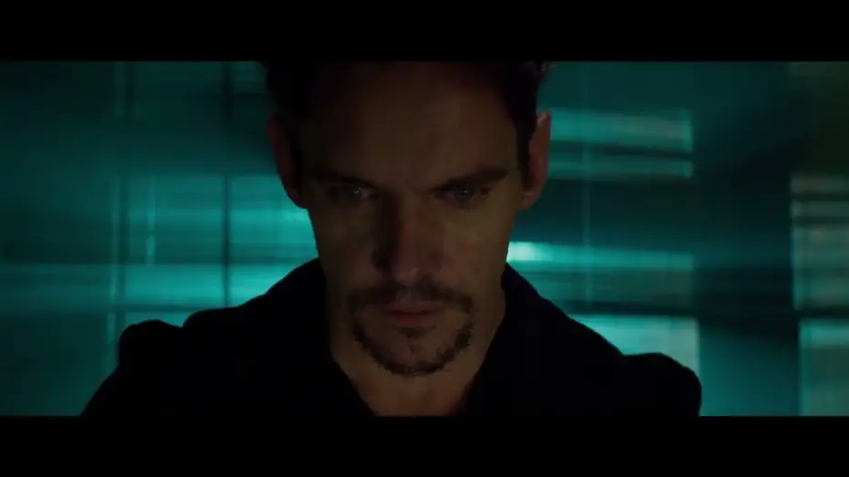 Video for the film American Night — American Night | Tráiler en castellano [ES]