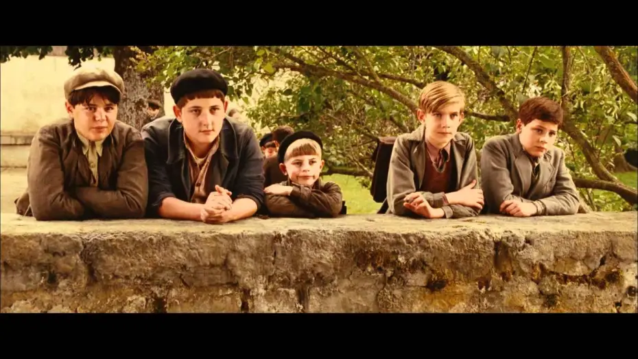 Video for the film War of the Buttons — La guerra de los botones - Trailer Oficial Español