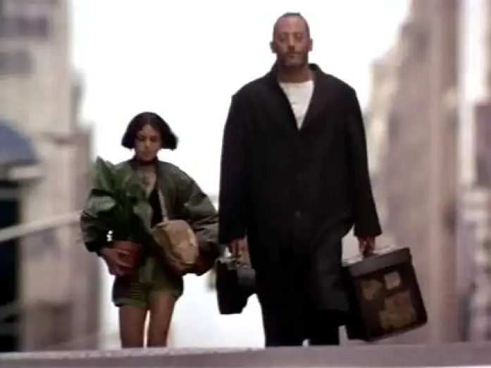 Video for the film Léon: The Professional — Leon (The Professional) - Trailer [ El Perfecto Asesino ]