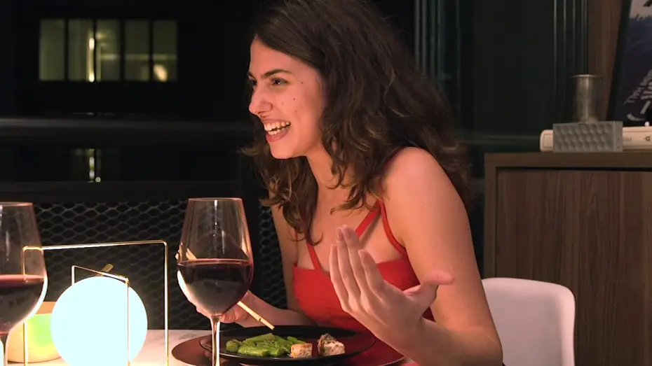Video for the film Aos Pedaços — Aos Pedaços (curta-metragem)