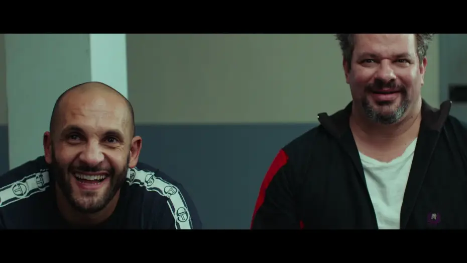 Video for the film The Big Hit — UN TRIOMPHE - Bande Annonce [VF]