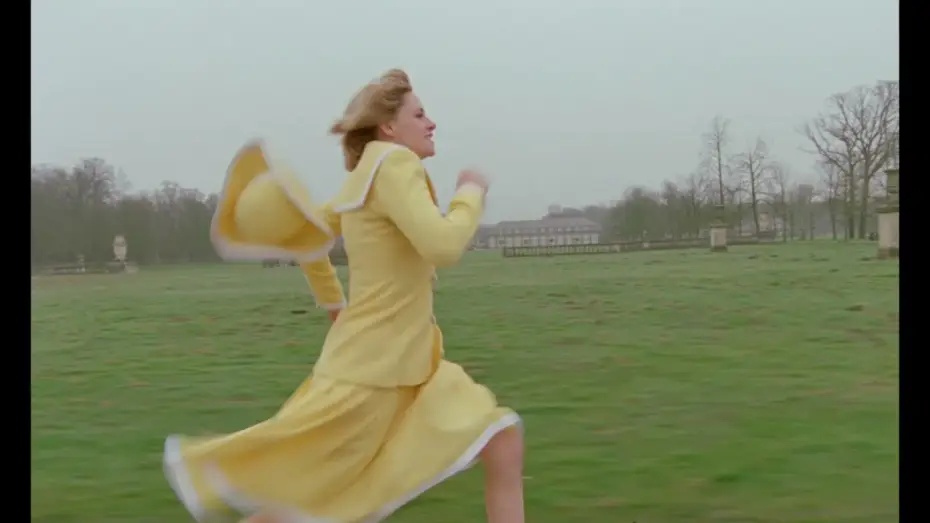 Video for the film Spencer — 'Perfect Day'