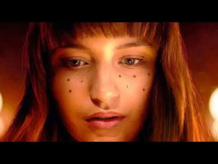 Video for the film All My Friends Are Dead — Todos Mis Amigos Están Muertos (Trailer español)