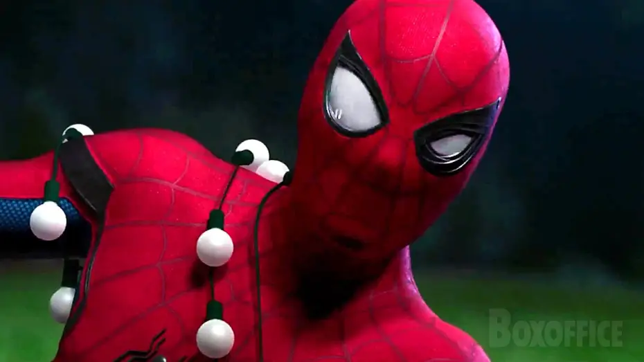 Video for the film Spider-Man: Homecoming — Spidey fait peur aux petites filles | Spider-Man: Homecoming | Extrait VF