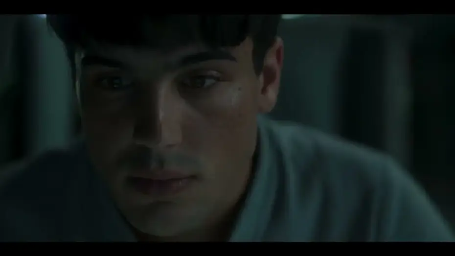Video for the film Control Room — CONTROL ROOM - TRÁILER OFICIAL EN ESPAÑOL