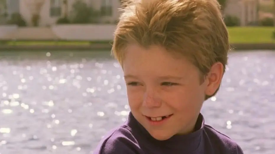 Video for the film Mikey — MIKEY: Una Mente Diabólica (1992) Trailer HD