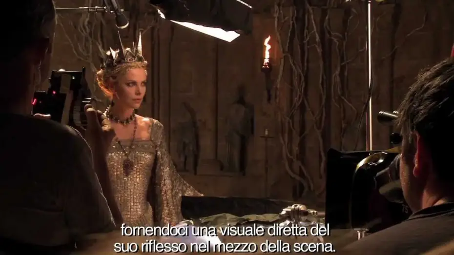 Video for the film Snow White and the Huntsman — Sul set di Biancaneve e il Cacciatore - "Lo specchio" (sottotitoli in italiano)