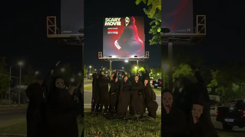 Video for the film Scary Movie — Who Dat In The Back
