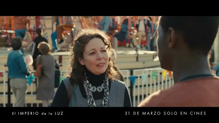 Video for the film Empire of Light — Anuncio: "Mira a tu alrededor"
