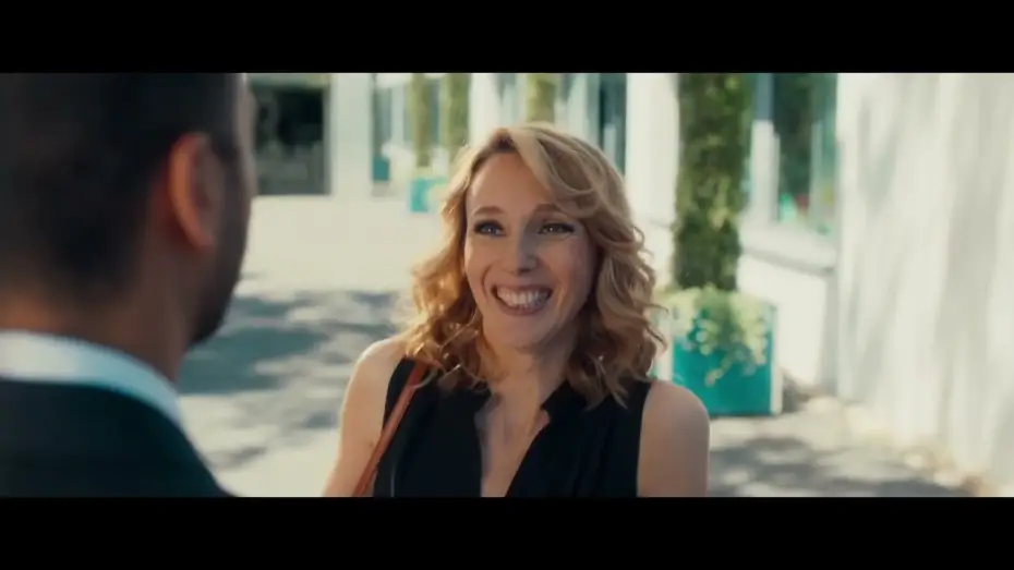 Video for the film Natural Born Liar — Bugiardo seriale (Trailer Ufficiale HD)