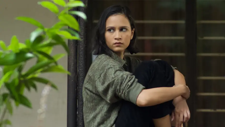 Video for the film Photocopier — Lutesha pemeran film PENYALIN CAHAYA sebagai FARAH