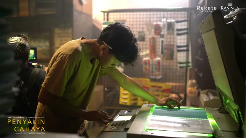 Video for the film Photocopier — Chicco Kurniawan - tukang fotokopi di film PENYALIN CAHAYA