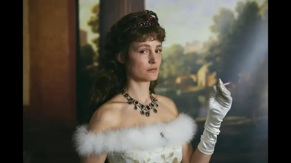 Video for the film Corsage — La emperatriz rebelde - Tráiler español