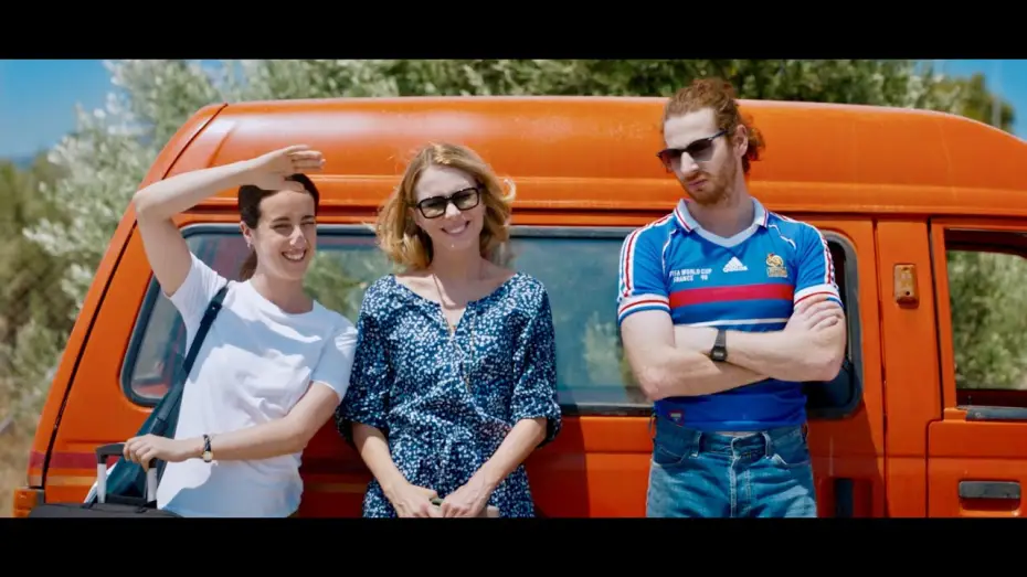 Video for the film Say Cheese — Say Cheese / On sourit pour la photo (2022) - Trailer (French)
