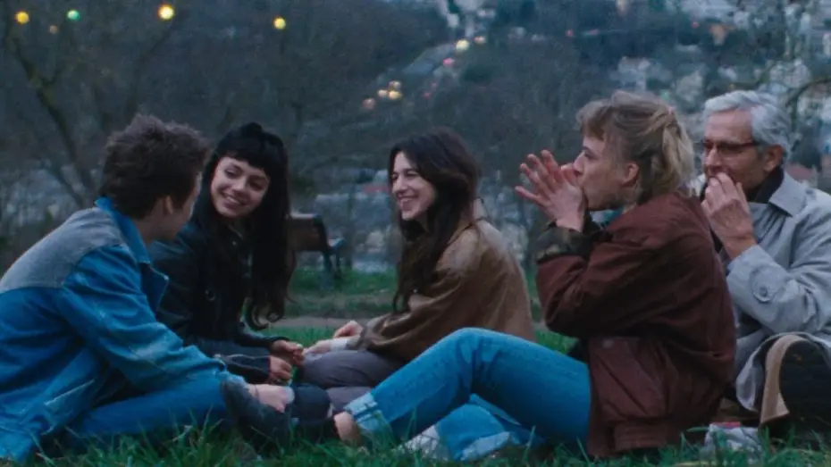 Video for the film The Passengers of the Night — Los pasajeros de la noche - Trailer español