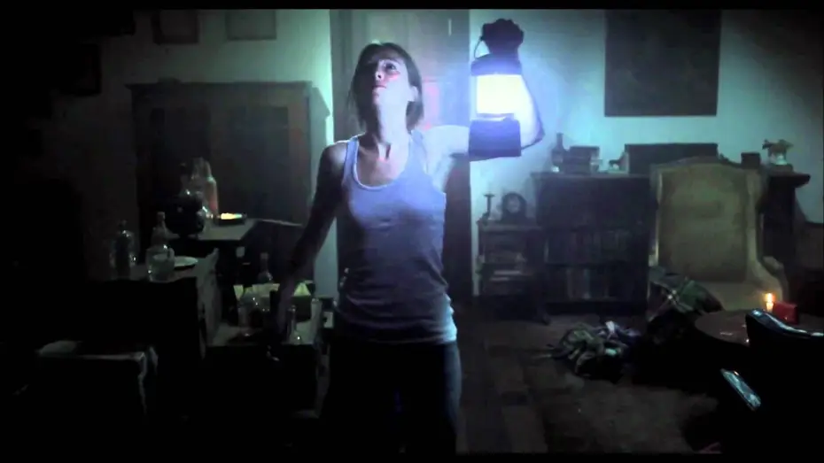 Video for the film Silent House — 'The Silent House (La Casa muda)' - Bande annonce VF HD
