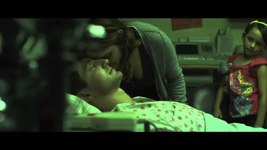 Video for the film Extracted — EXTRACTED Trailer HD VF