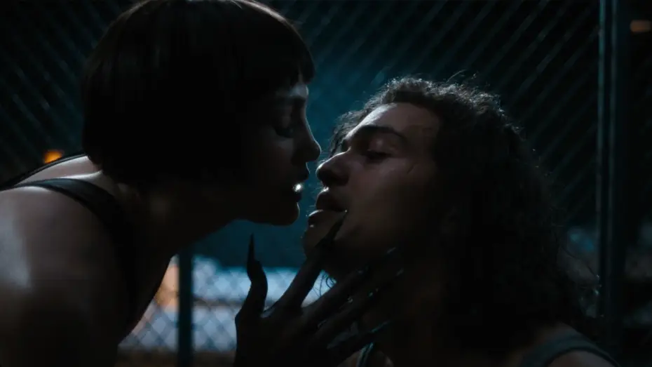 Video for the film Kiss of the Spider Woman — Kiss Of The Spider Woman - Bande-annonce officielle