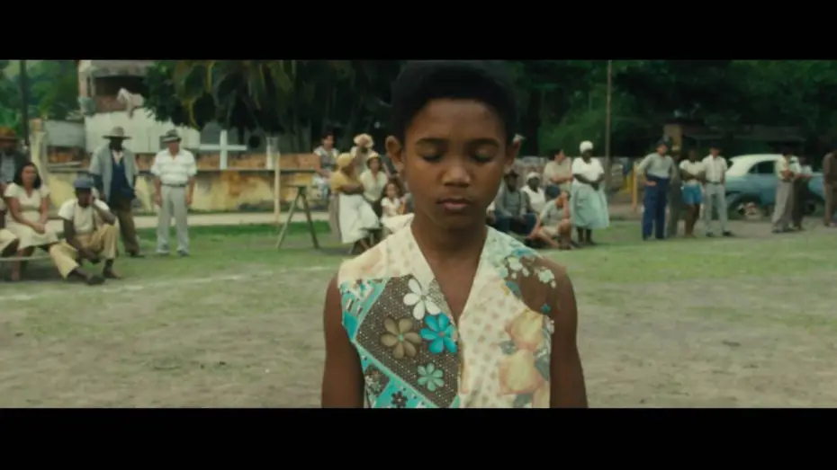 Video for the film Pelé: Birth of a Legend — PELÉ - Extrait "les sans-godasses" VF