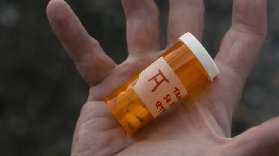 Video for the film Don't Die — Over the counter. Under the gun. /// Teaser for indie crime thriller DON'T DIE