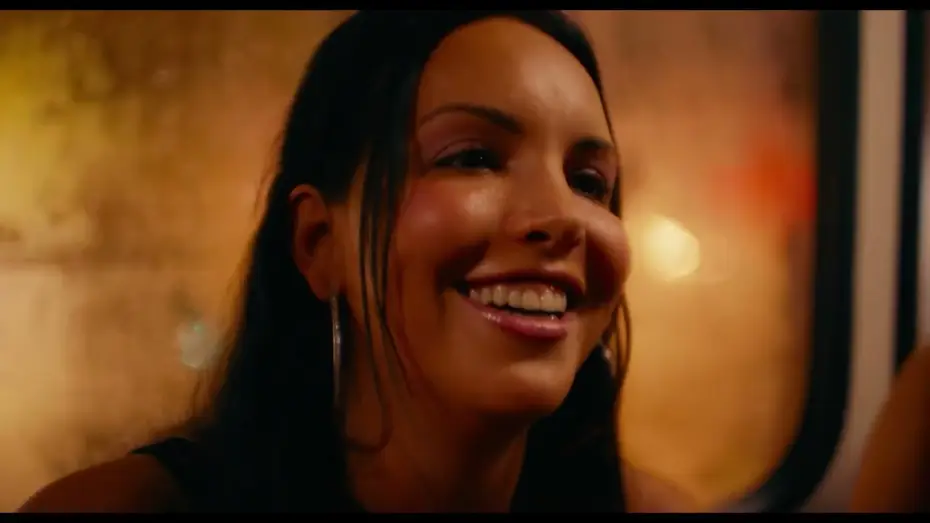 Video for the film Sun and Concrete — Soundtrack Video: Girls in the Bus