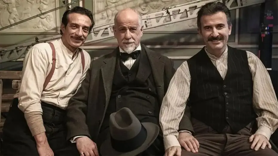 Video for the film Strangeness — La inspiración.  El gran Pirandello - Tráiler subtitulado en español
