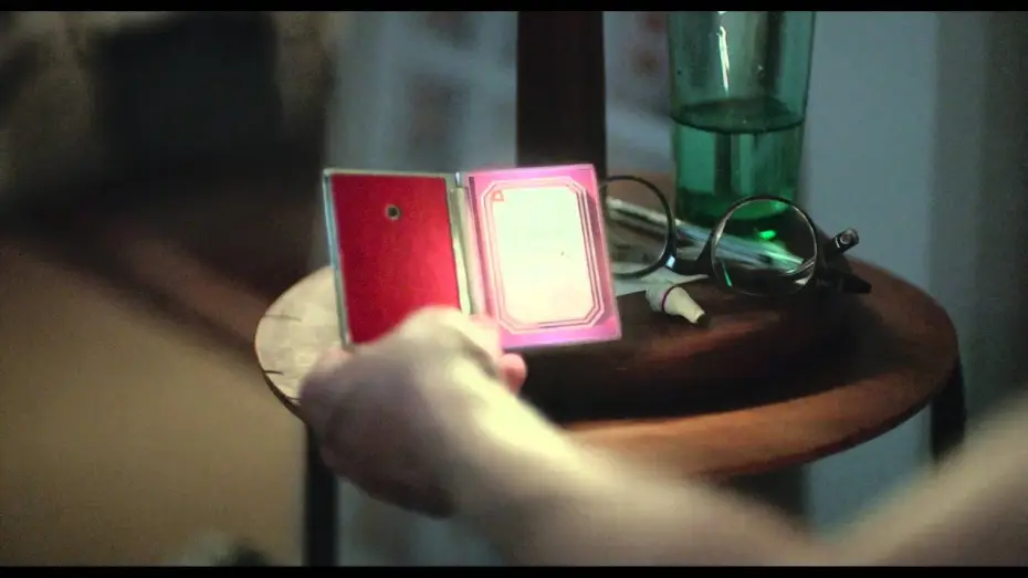 Video for the film Her — HER - Bande Annonce VF