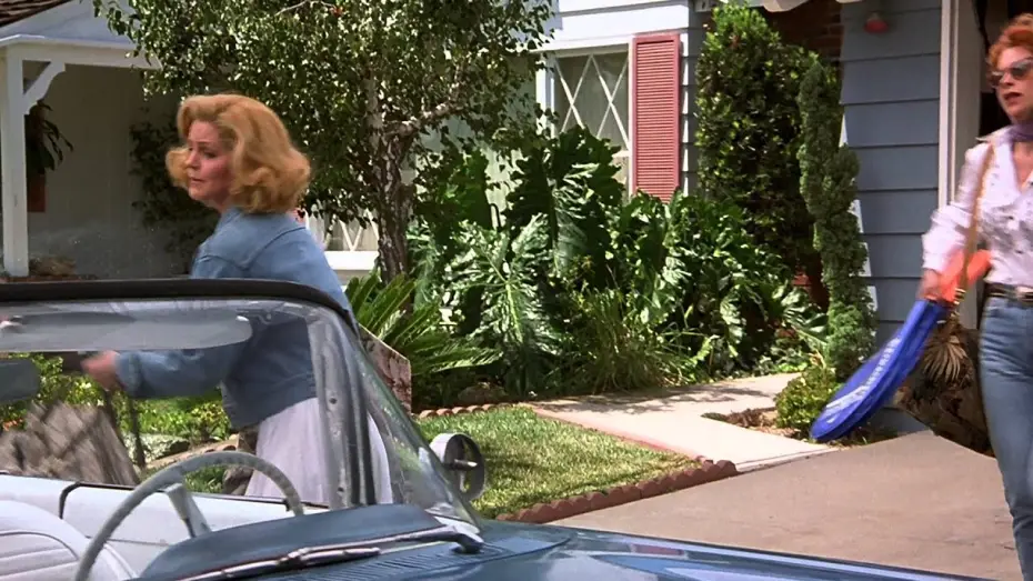Video for the film Naked Gun 33⅓: The Final Insult — Una Pallottola Spuntata 33 1/3 L'Insulto Finale - Trailer