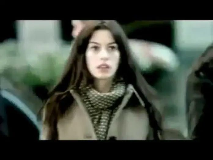 Video for the film The Devil Wears Prada — Le Diable s'habille en Prada - La Bande Annonce VF