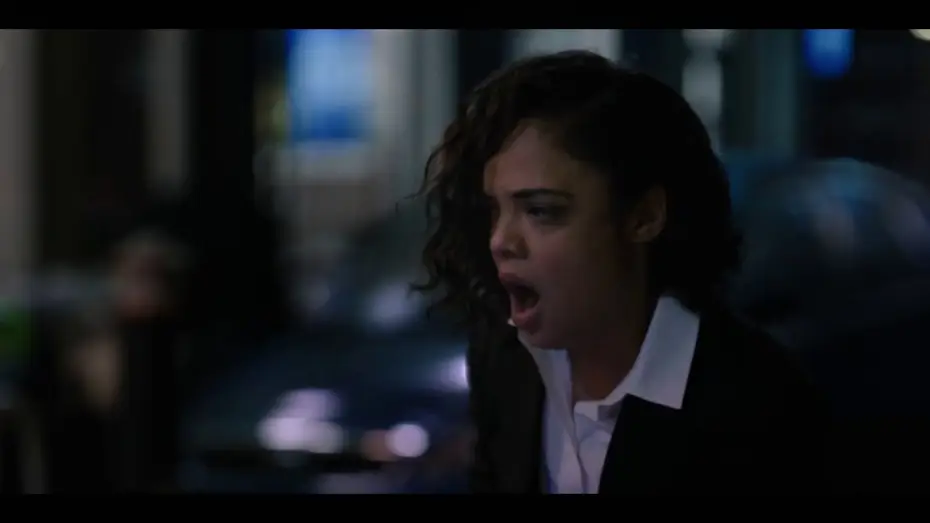 Video for the film Men in Black: International — “Side View Mirror” VOST
