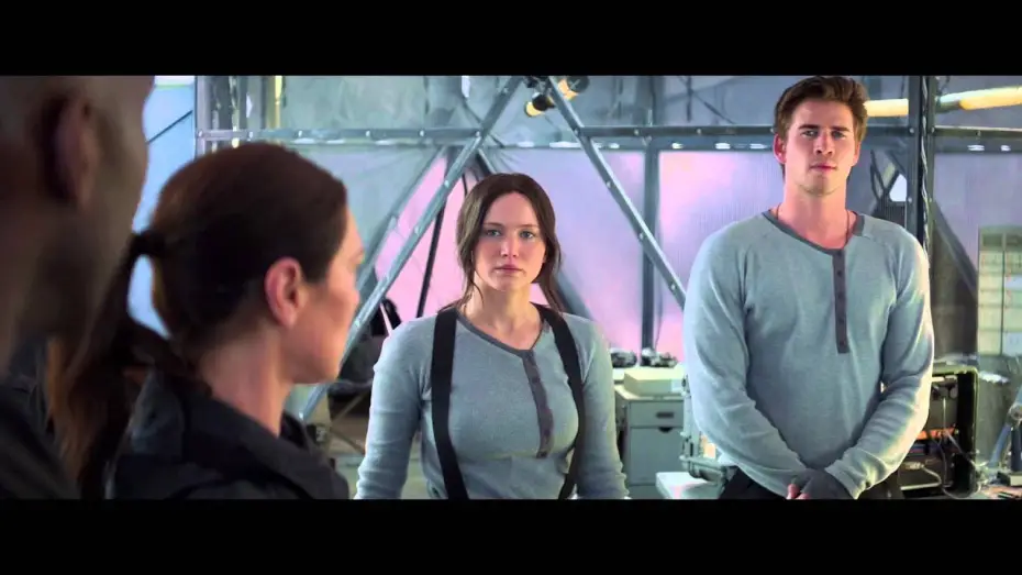 Video for the film The Hunger Games: Mockingjay - Part 2 — HUNGER GAMES LA RÉVOLTE PARTIE 2 - Extrait Escouade 451 VOST