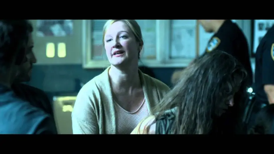 Video for the film Deliver Us from Evil — Délivre-Nous du Mal - Extrait : Où est votre Col Padre ? VF