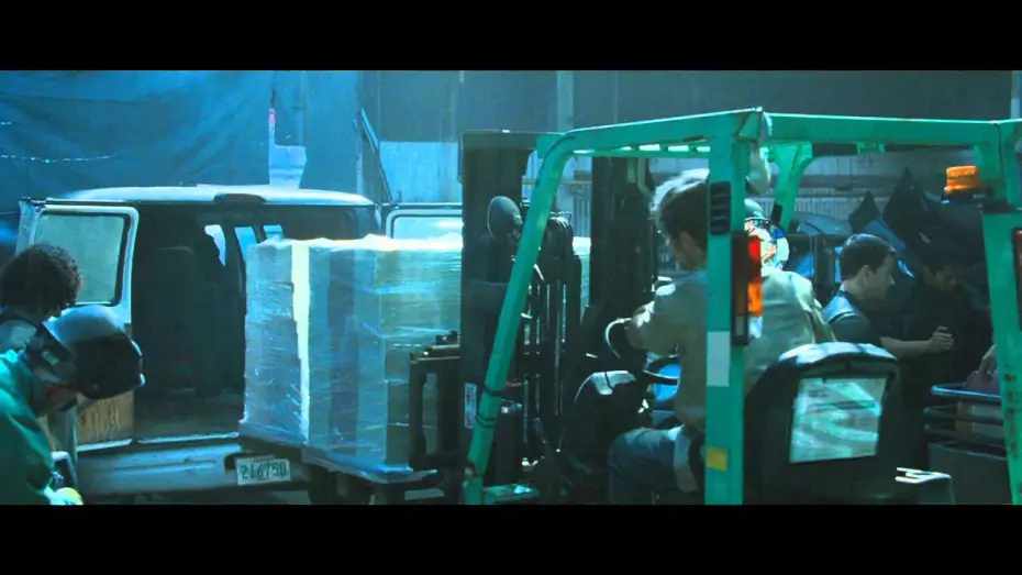Video for the film Contraband — Contraband - Trailer italiano ufficiale