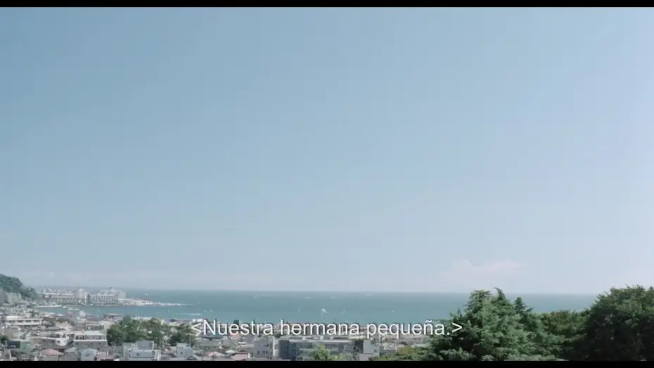 Video for the film Our Little Sister — Tráiler de "Nuestra hermana pequeña" (VOSE)
