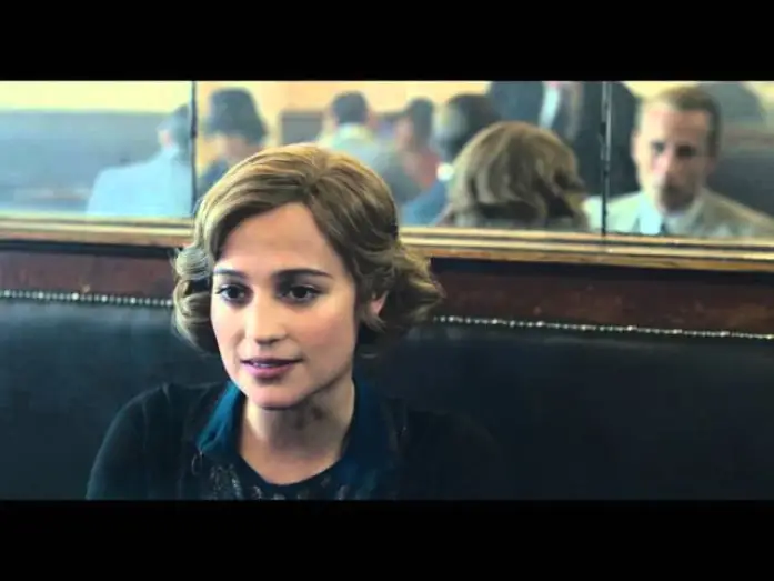 Video for the film The Danish Girl — Danish Girl / Extrait "Rencontre Au Bar " VF [Au cinéma le 20 janvier 2016]
